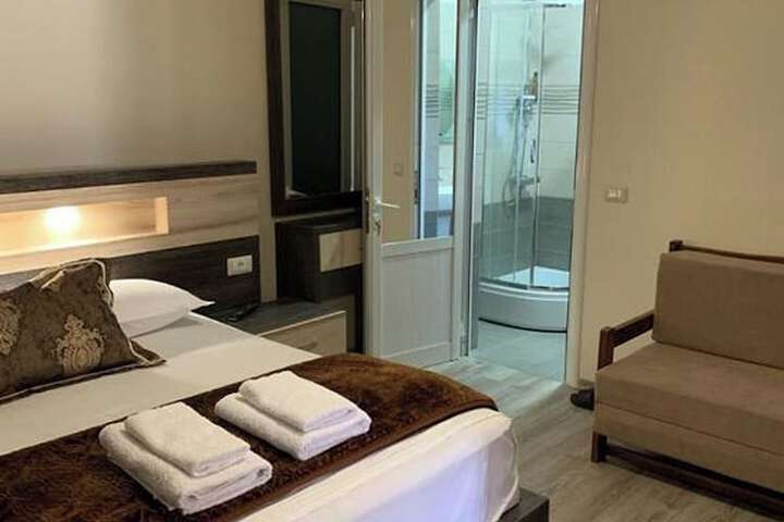 Room 30 of 67