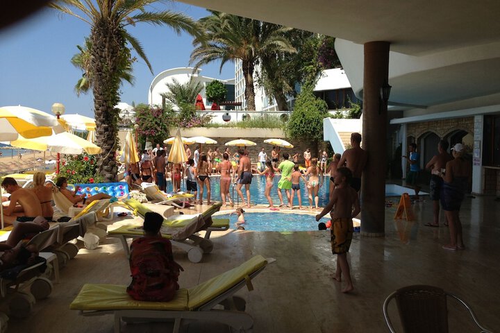 Pools & Facilities