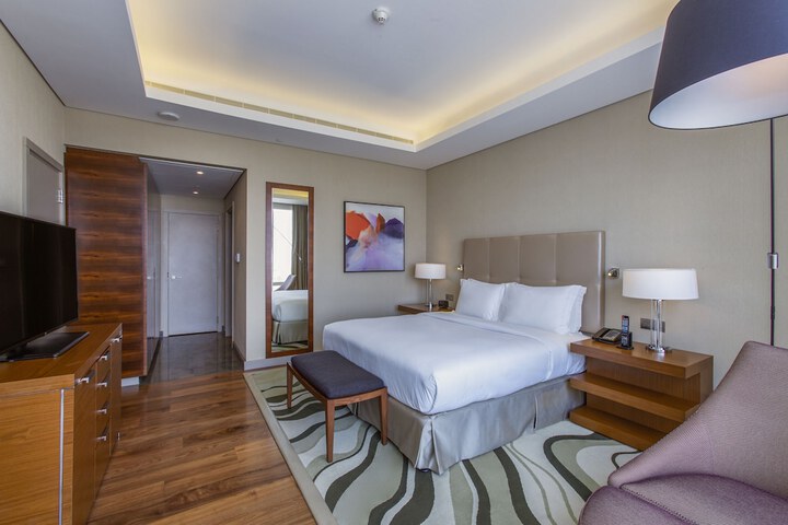 Room 16 of 114