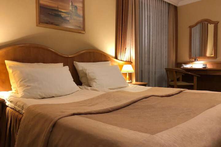 Room 21 of 43
