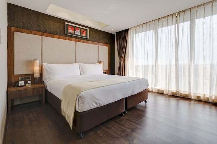 Room 14 of 78