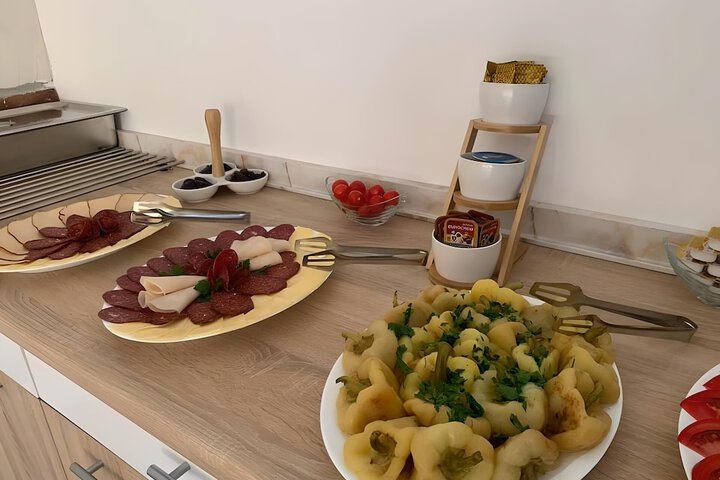 Dining 76 of 92