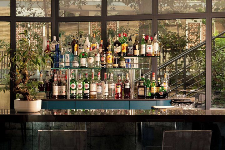 Lounge 56 of 70