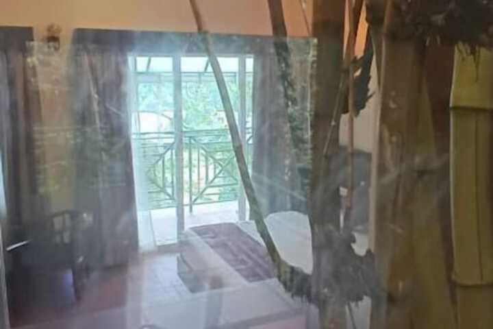 Room 27 of 63