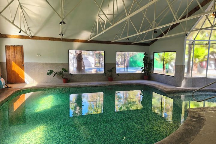 Pool 15 of 34