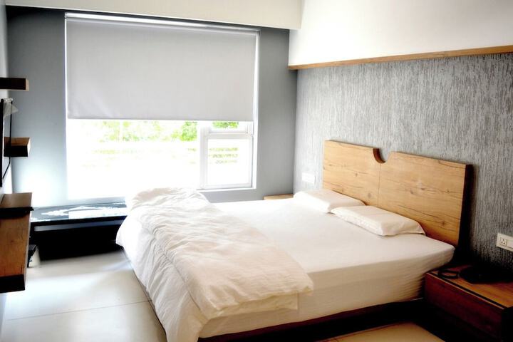 Room 3 of 15