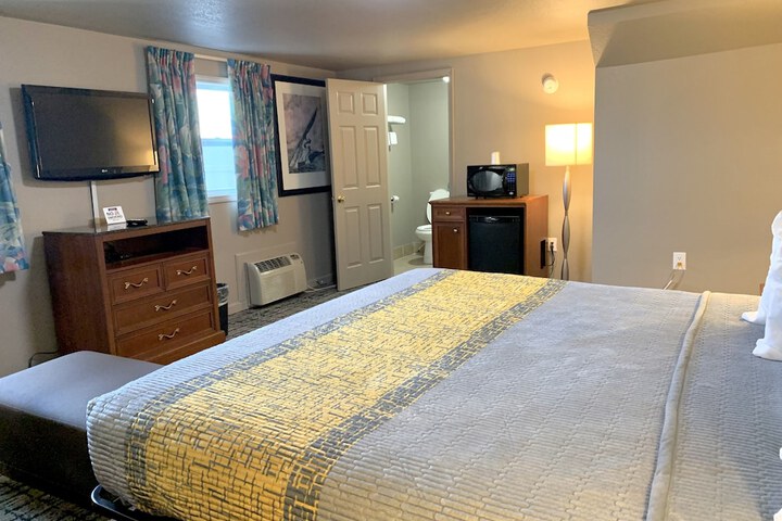 Room 65 of 112