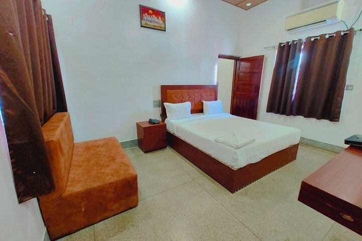 Hotel 33 of 44
