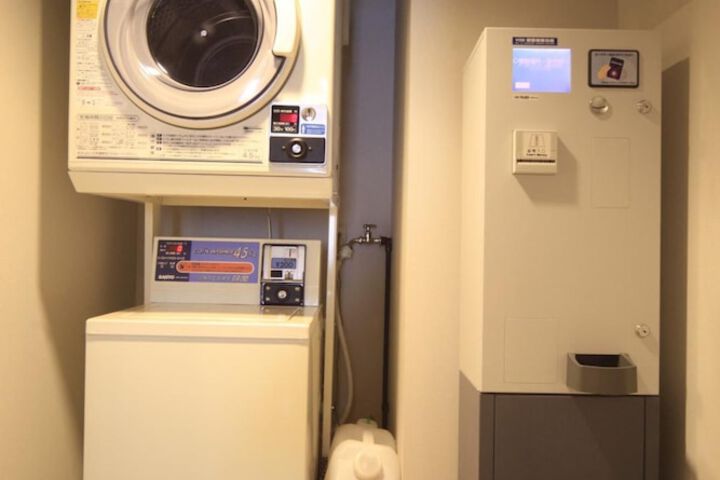 Laundry 15 of 30