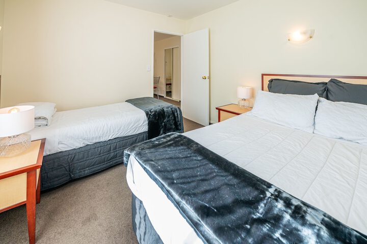 Room 2 of 20