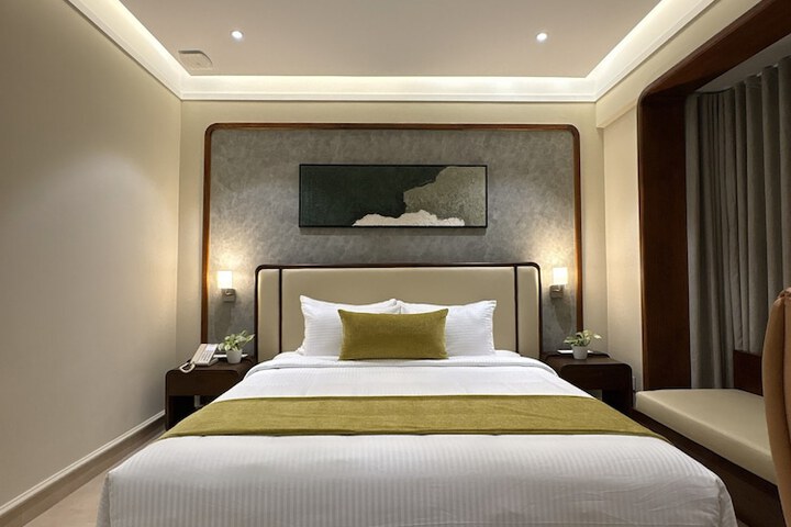Room 19 of 74