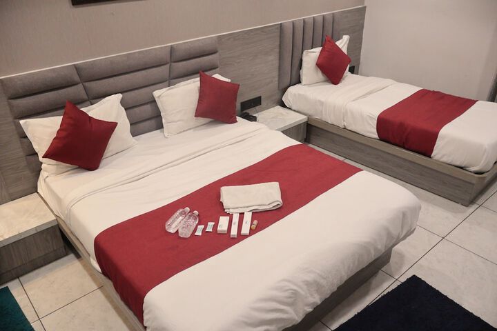 Room 21 of 35
