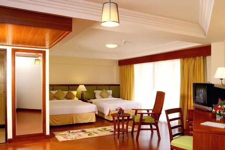 Room 6 of 31