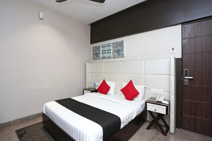 Room 5 of 20