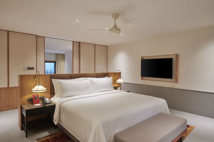 Room 16 of 71