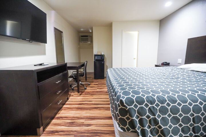 Room 6 of 22