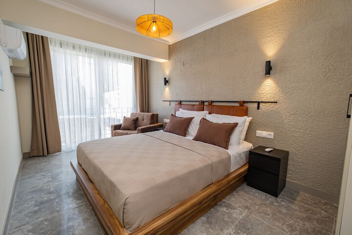 Room 28 of 63