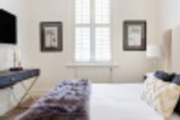 Room 76 of 240