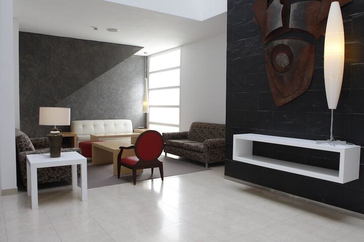 Guest Lobby