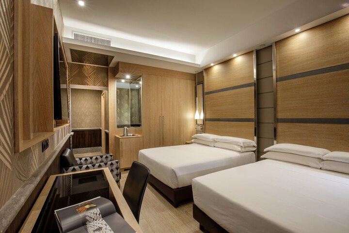 Room 32 of 56