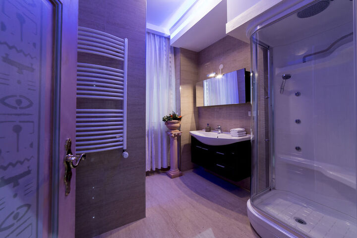 Room 48 of 82