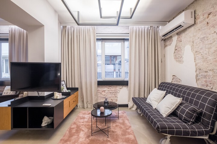 Room 60 of 76
