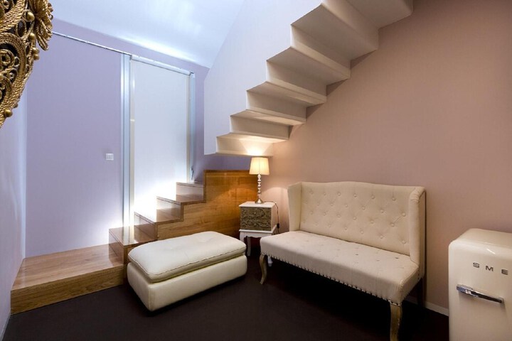 Room 42 of 55