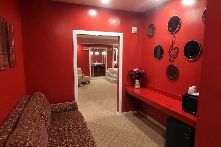 Room 283 of 284