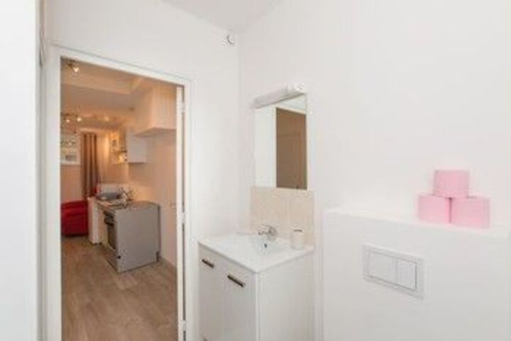 Room 105 of 109