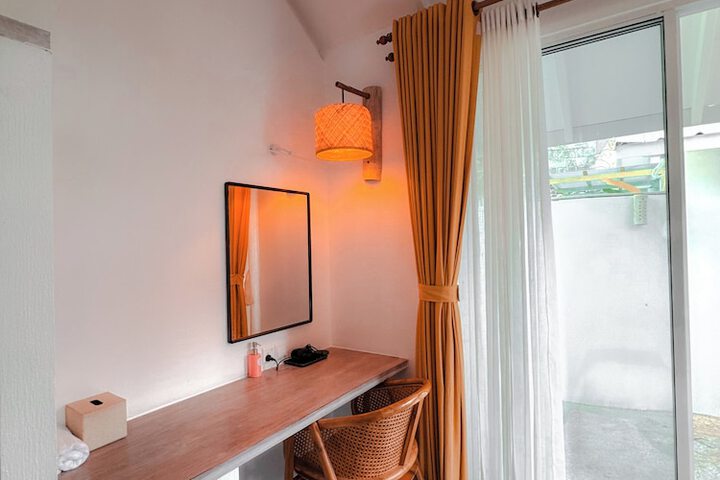 Room 6 of 23