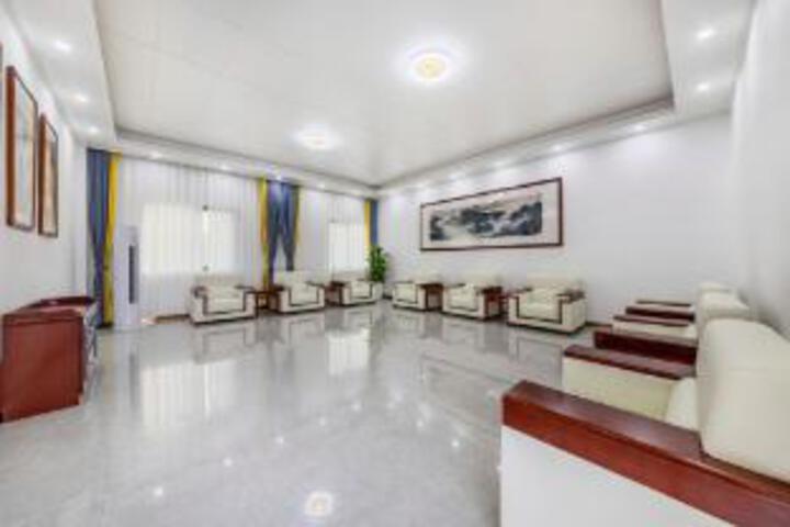 Room 18 of 23