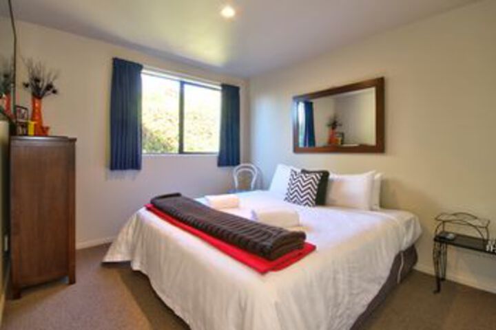 Room 10 of 30