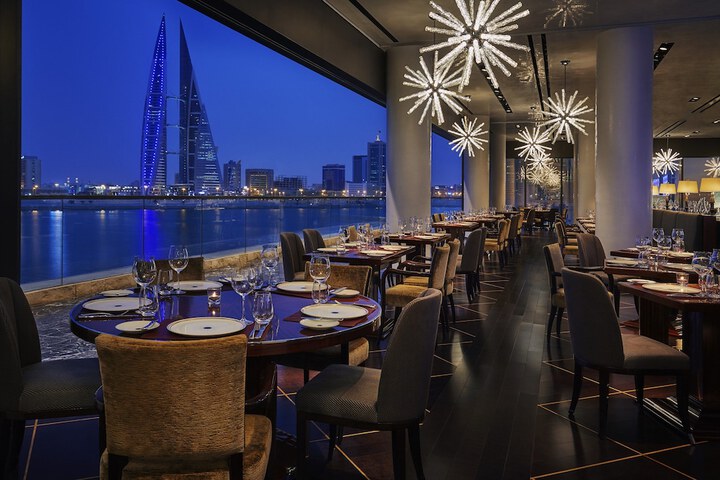 Dining 95 of 147