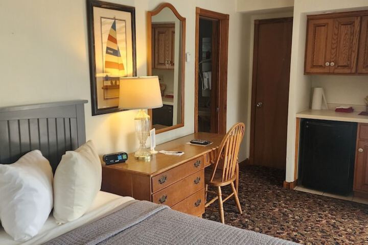 Room 62 of 128