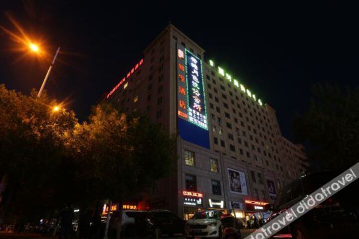 Hotel 6 of 13