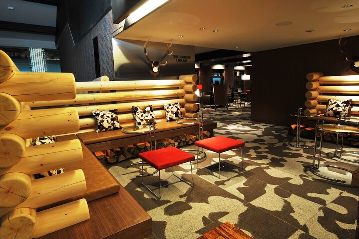 Guest Lobby