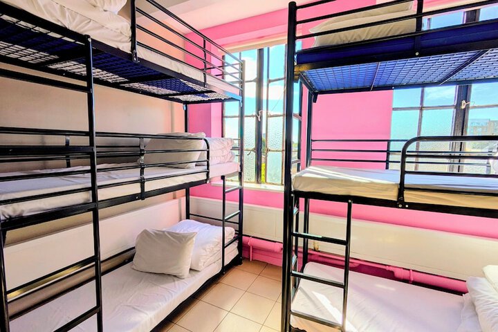 Room 35 of 98