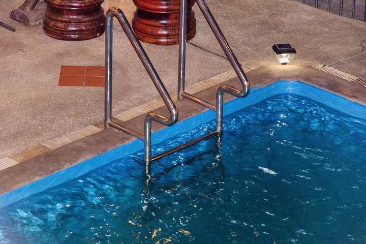 Pool 122 of 137