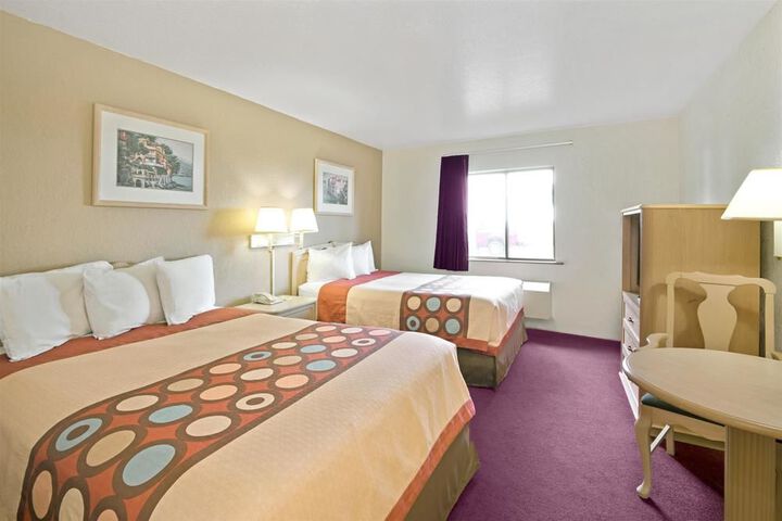 Room 11 of 31