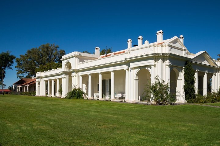 Estancia La Paz Hotel