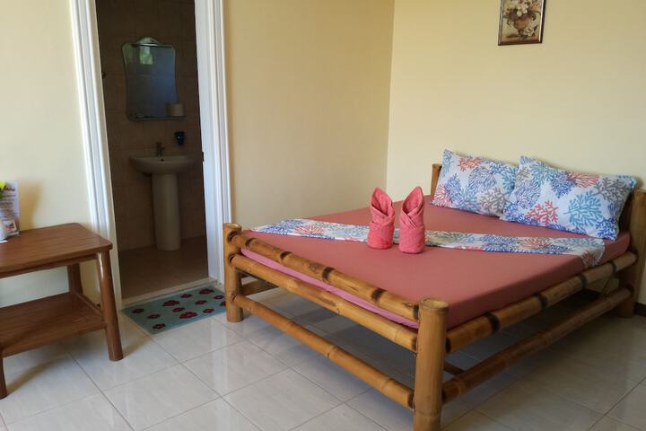 Room 9 of 20