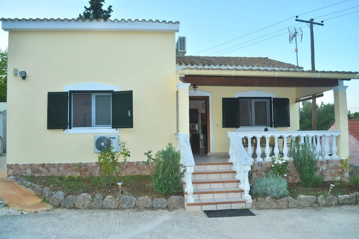 Holiday House maria