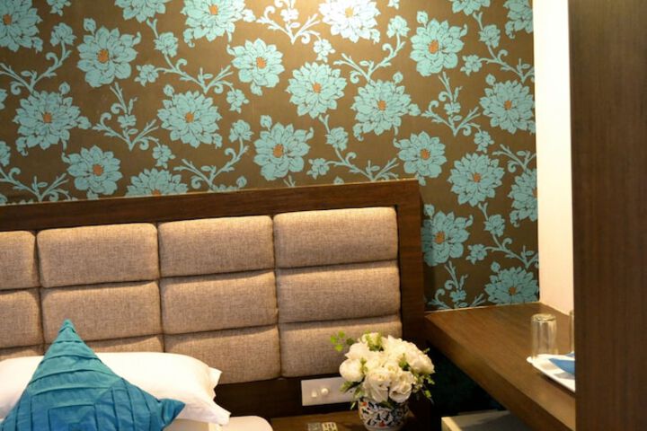 Room 7 of 63