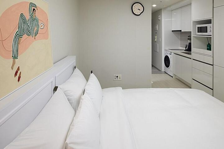 Room 41 of 90