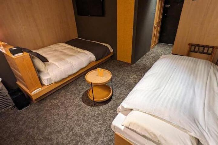 Room 6 of 46