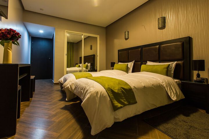 Room 10 of 31