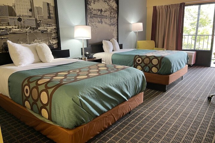2 Double Beds (9 of 9)