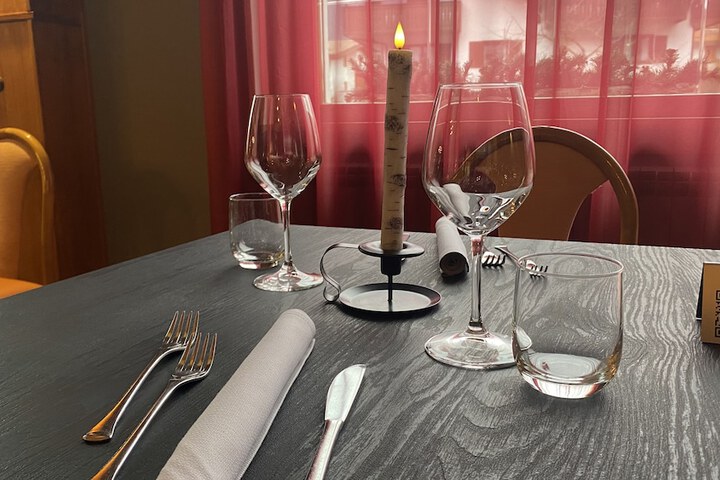 Dining 107 of 148