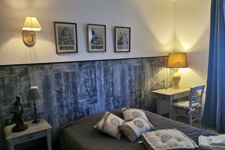Room 8 of 15