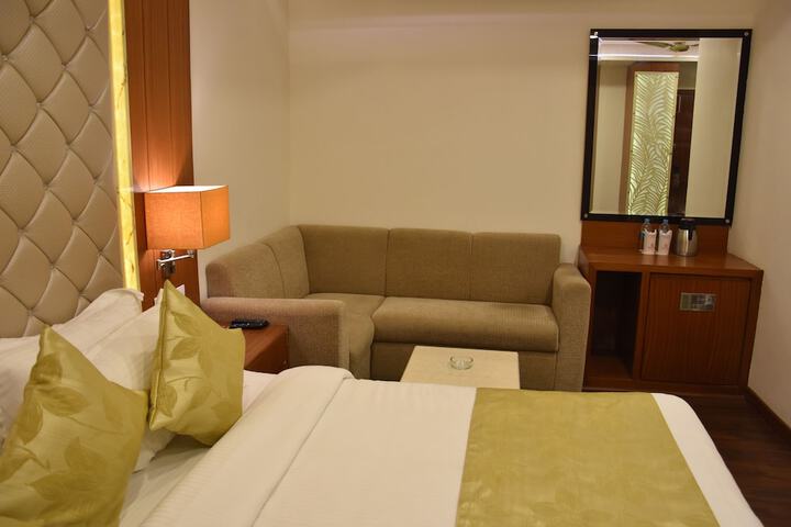 Room 11 of 46